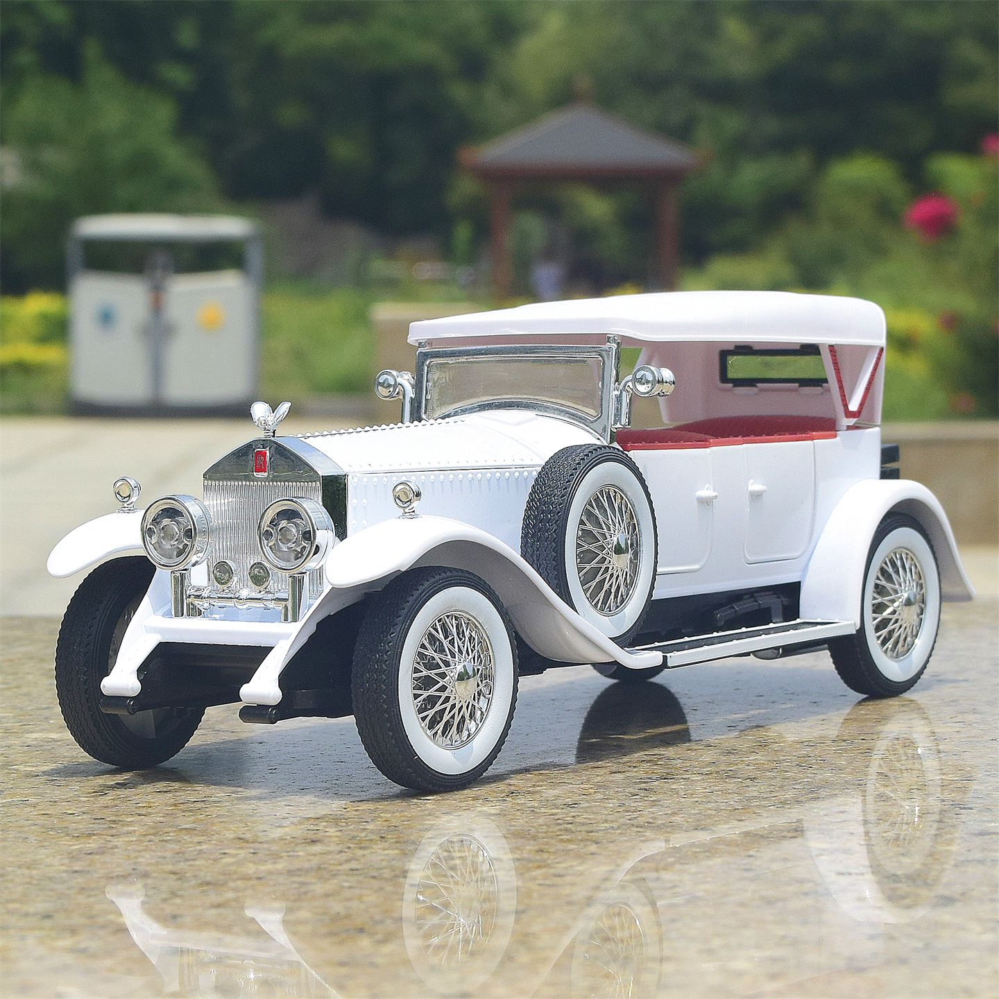 1:24 Rolls-Royce Phantom 1th 1 - Vintage And Collectible Toys review and price