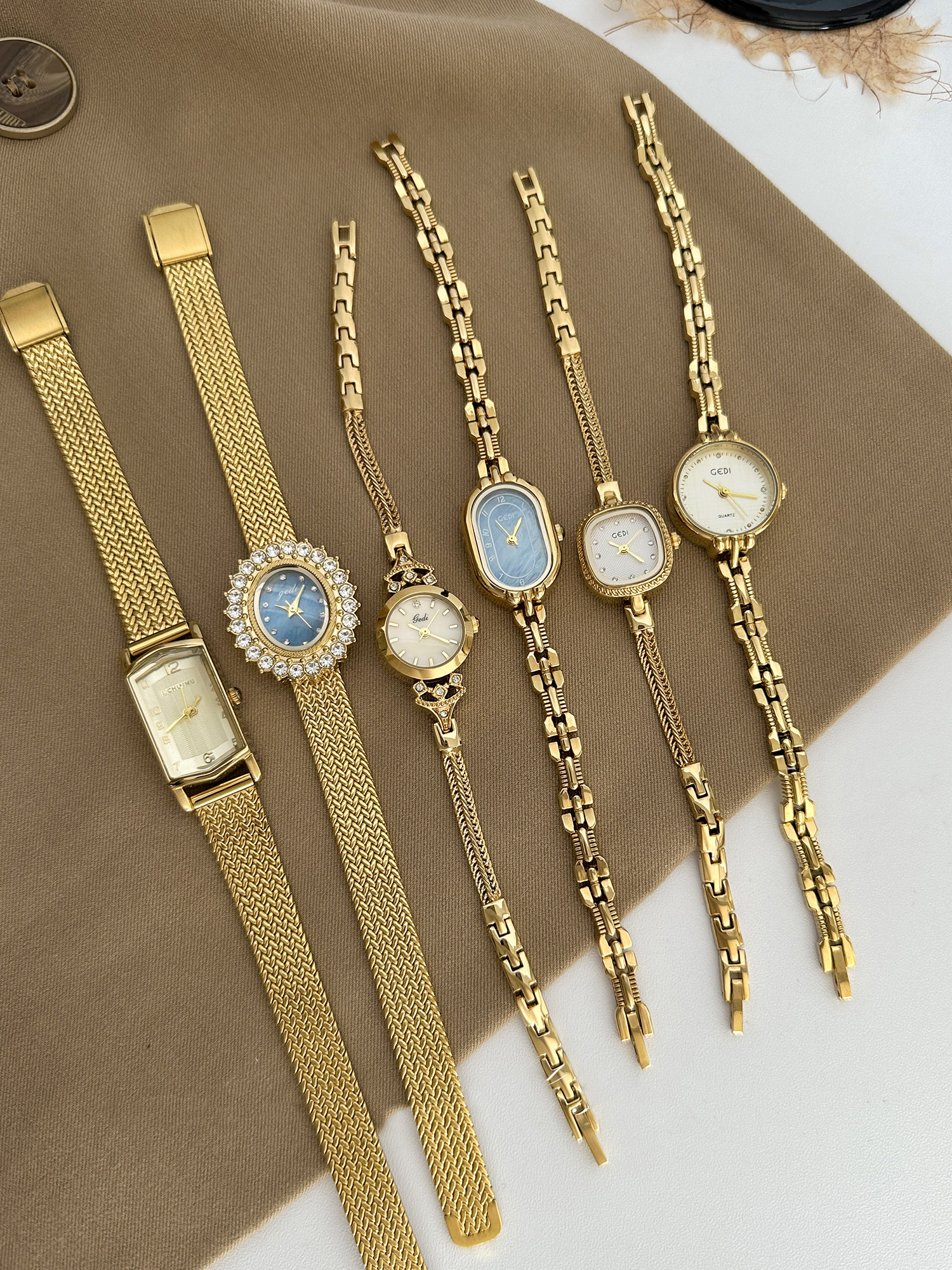 Vintage Gold Women's Watch Col - Vintage Collectible Watches review and price