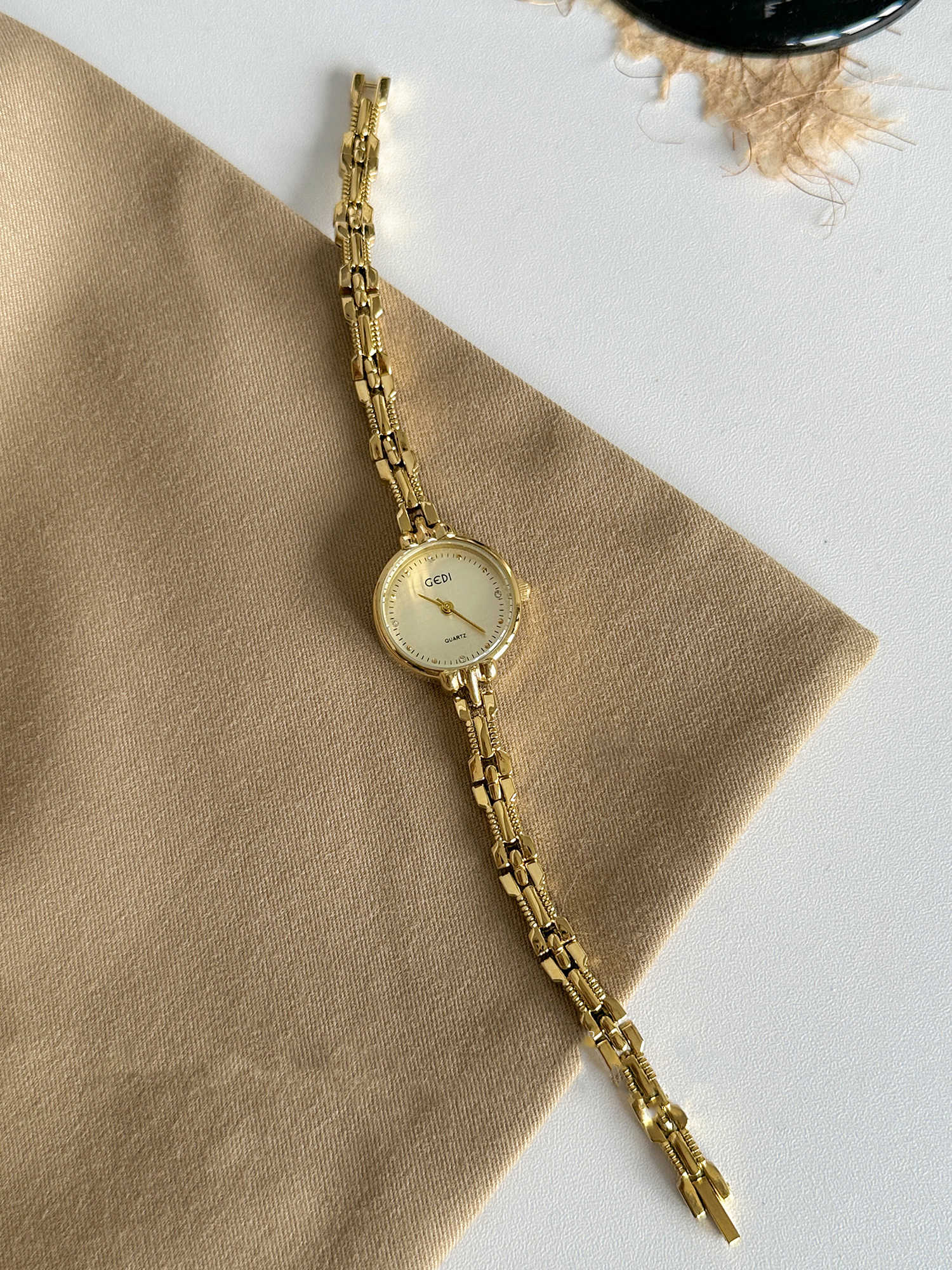 Vintage Gold Women's Watch Col - Vintage Collectible Watches review and price